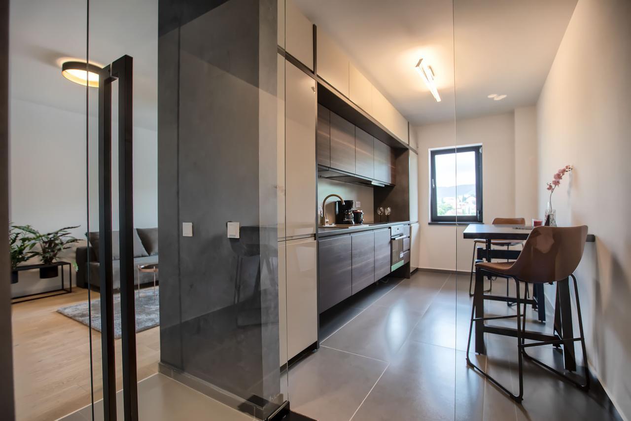Cosmopolit Booking Brasov Bagian luar foto