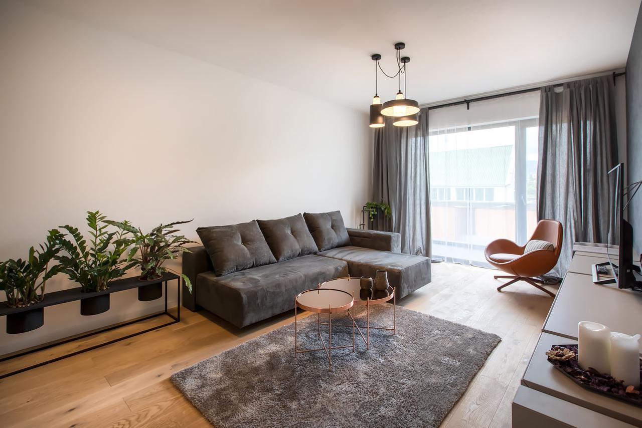 Cosmopolit Booking Brasov Bagian luar foto