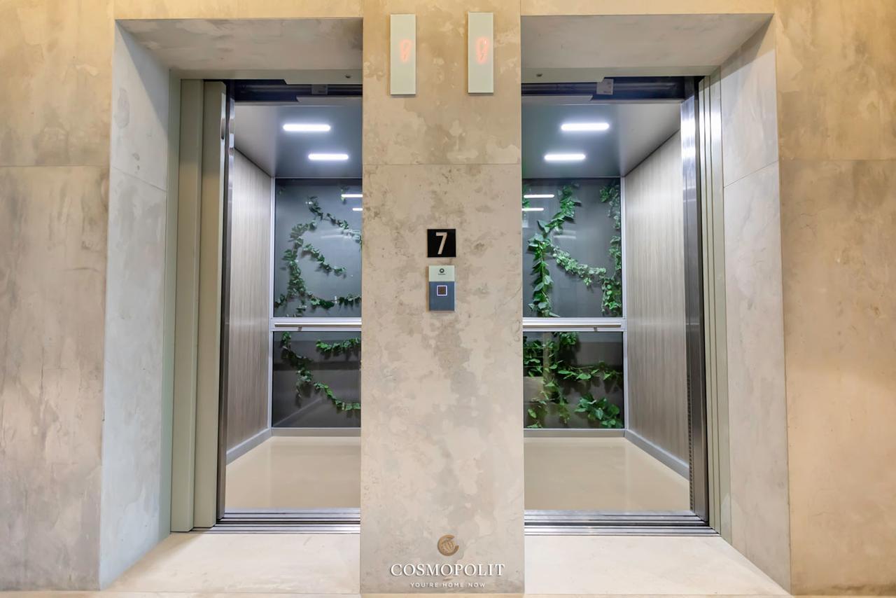 Cosmopolit Booking Brasov Bagian luar foto